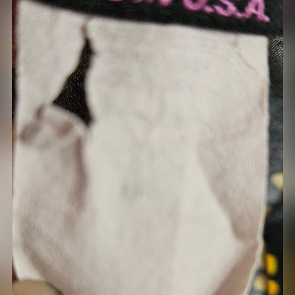 Young & Wild Juniors Black With Sunflower Design Cropped Tank Top Size XS - Picture 5 of 8